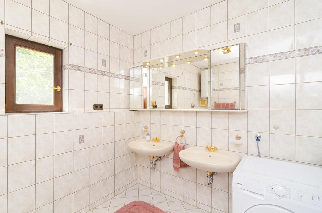 Apartment Nadine Okuklje Eksteriør bilde