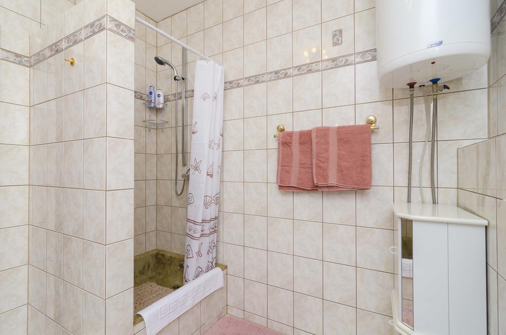 Apartment Nadine Okuklje Eksteriør bilde